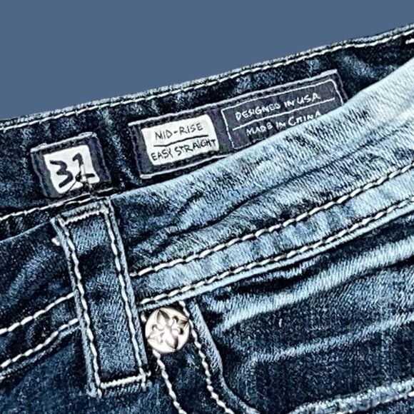 Miss Me Embroiderd Mid Rise Easy Straight Blue Jeans Size 31x28 #225 - Picture 4 of 8